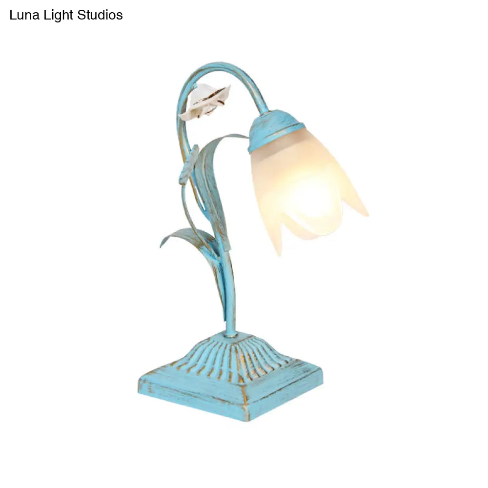Pastoral Floral 1-Bulb Nightstand Light In Blue/Pink - Table Lighting For Study Room