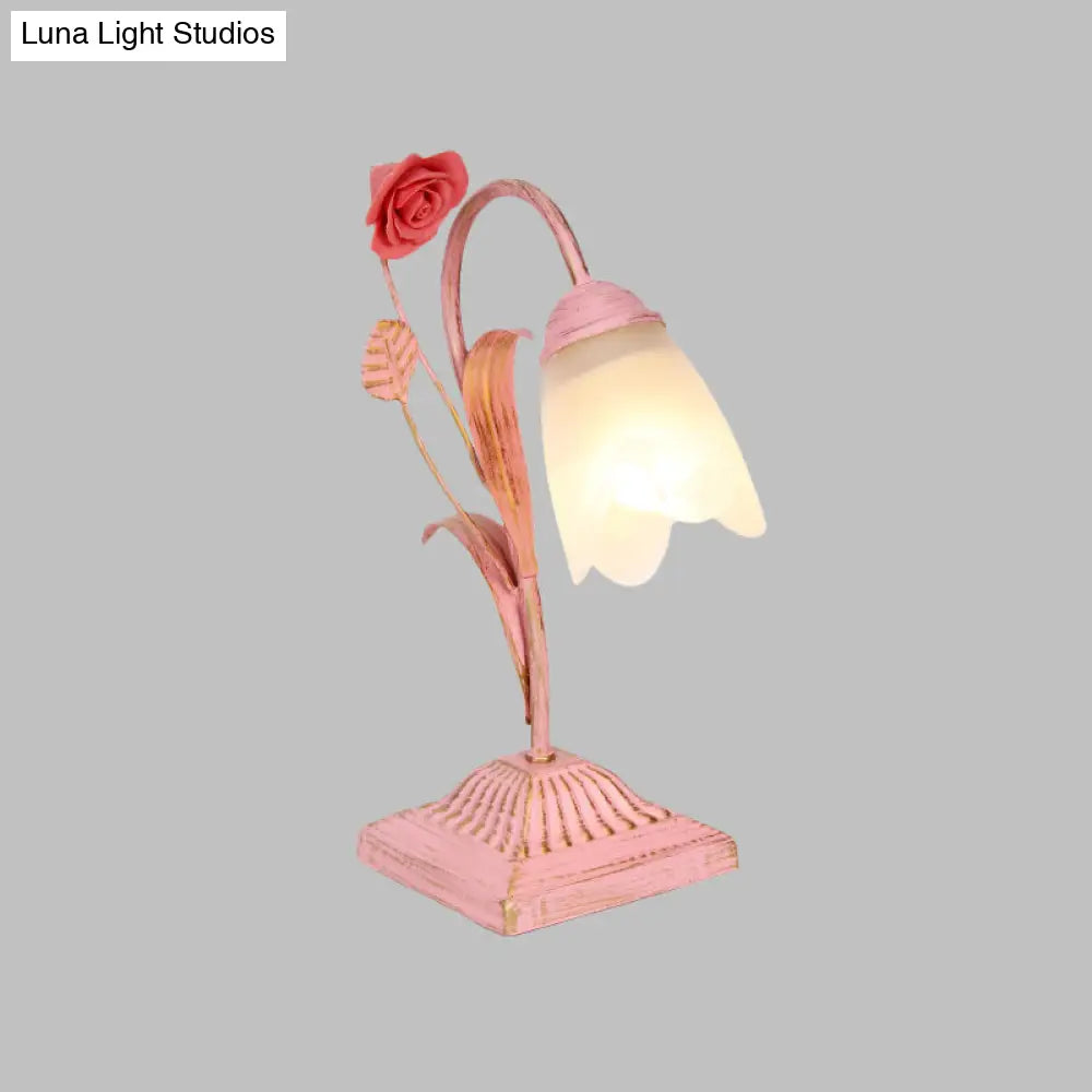 Pastoral Floral 1-Bulb Nightstand Light In Blue/Pink - Table Lighting For Study Room