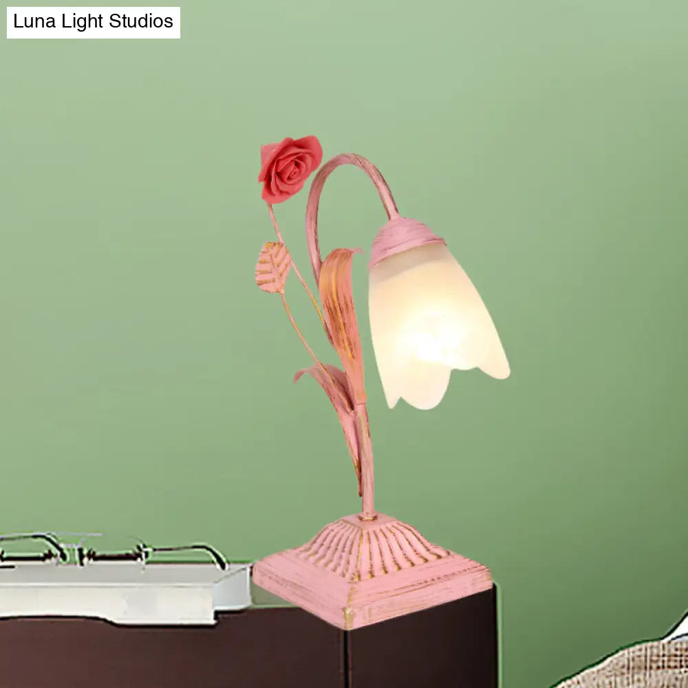 Pastoral Floral 1-Bulb Nightstand Light In Blue/Pink - Table Lighting For Study Room