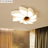 Simplicity Acrylic Floral Ceiling Light - 22.5’/31.5’ Wide Flush Mount Fixture For Living Room