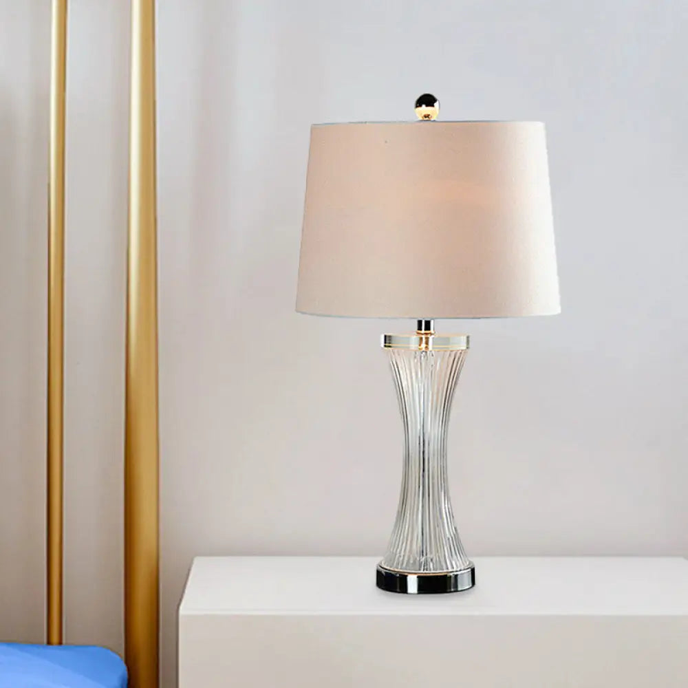Sleek 1-Head Living Room Table Lamp In Simplicity White/Black With Barrel Fabric Shade White