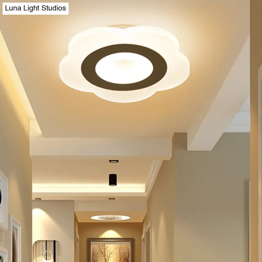 Sleek Led Ceiling Light With Acrylic Shade For Narrow Spaces