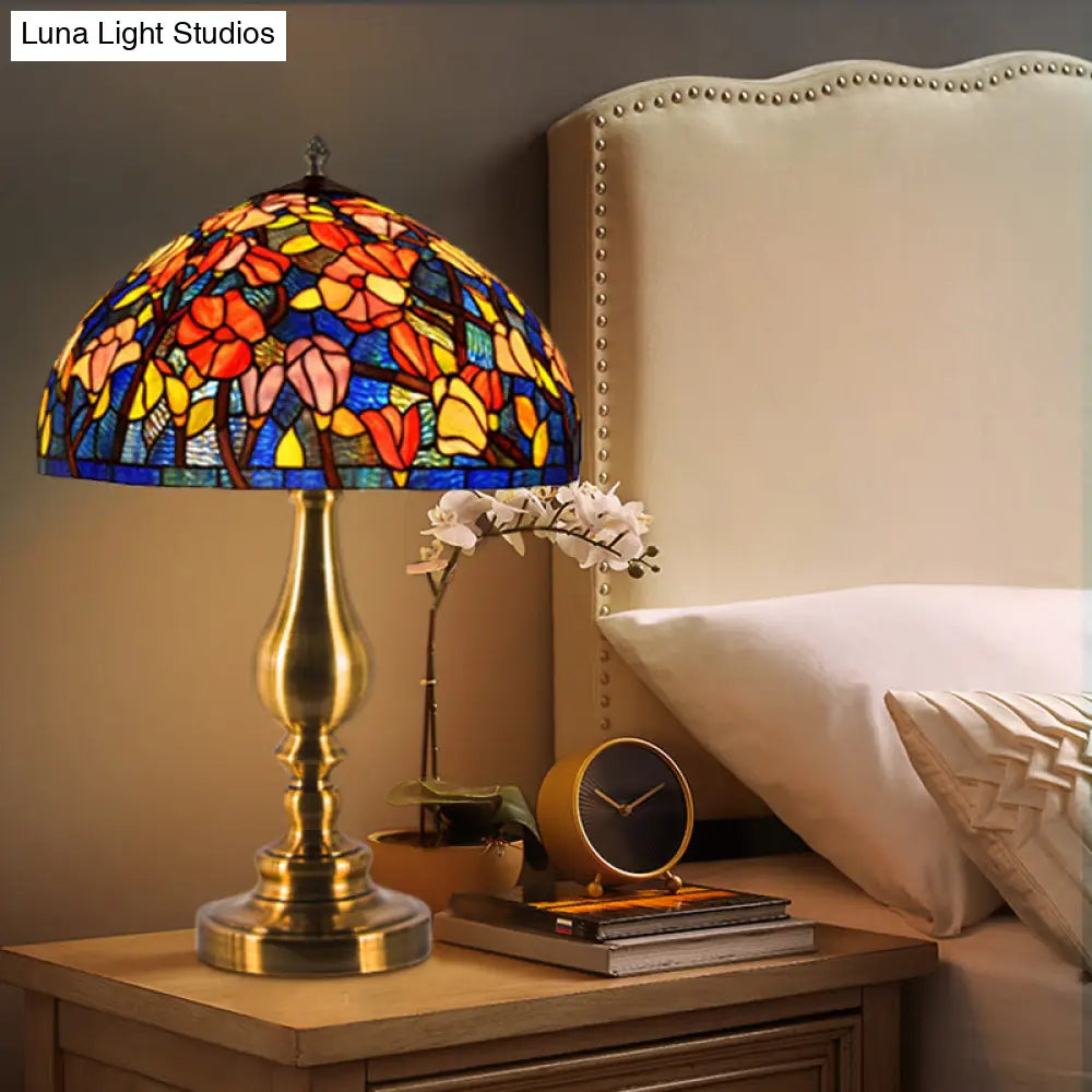 Tiffany Glass Brass Table Lamp - Classic Night Lighting With Magnolia Pattern