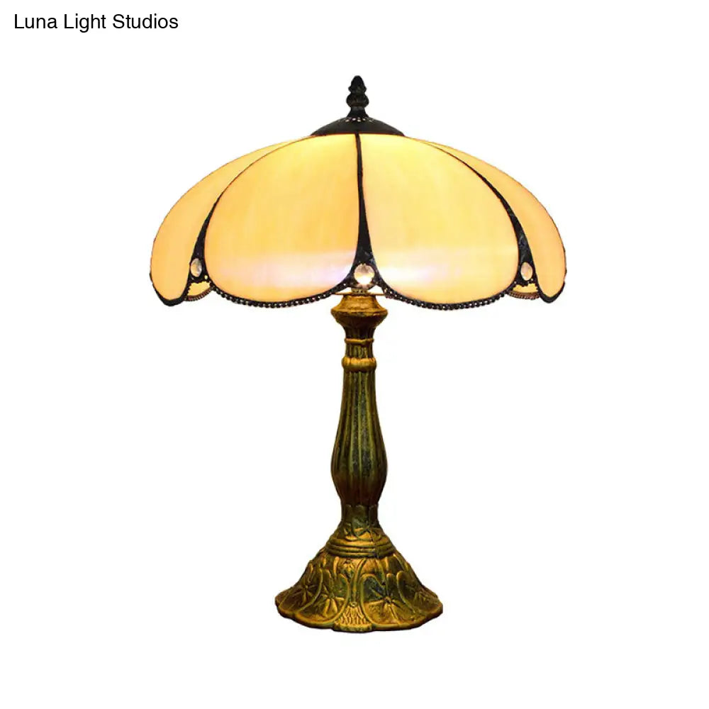 Tiffany Rustic Petal Table Lamp - 1 Light Beige Glass Indoor Bedside Lighting