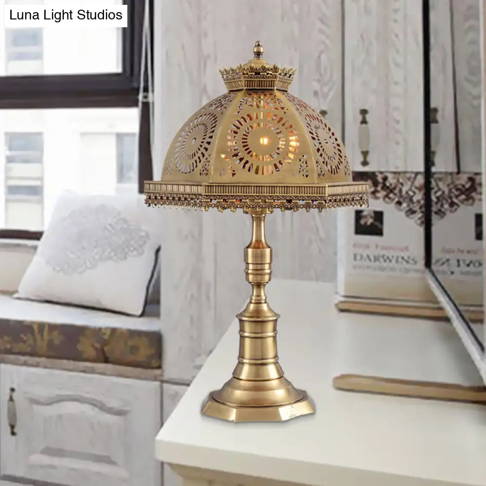 Traditional Brass Finish Dome Table Lamp With 3 Lights For Bedroom Nightstand