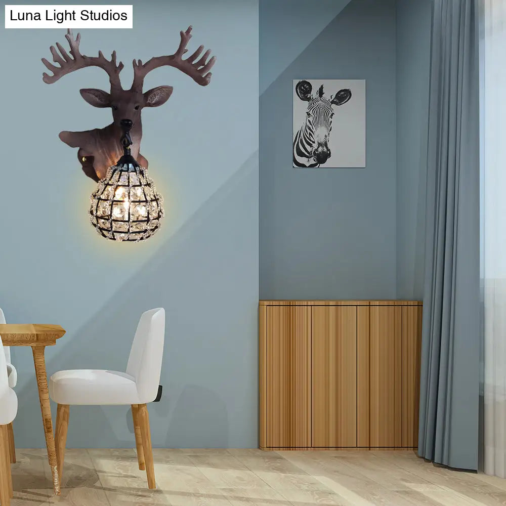Traditional Resin Elk Wall Sconce - Bedroom Lighting Fixture (1 Light) In Black/Gold Left/Right