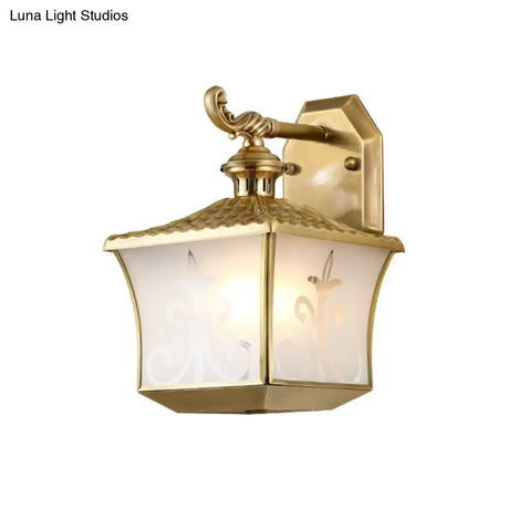Vintage Brass Lantern Wall Lamp - Balcony Sconce Lighting Fixture 1 Bulb