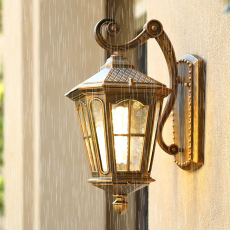Vintage Lantern Wall Light With Ripple Glass - Single Bulb Fixture For Yard Bronze / Small
