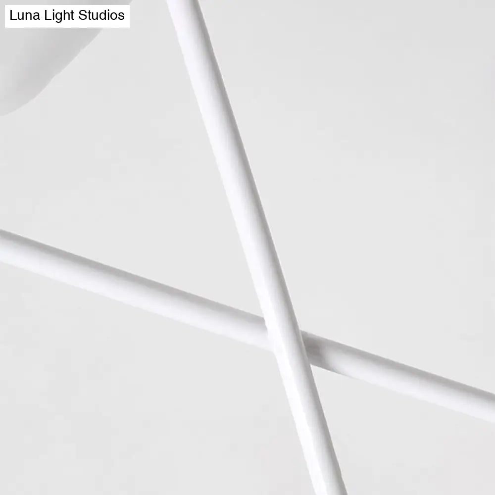White Simple Style Metal Desk Lamp For Girls Bedroom With 1 Light