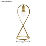 White Simple Style Metal Desk Lamp For Girls Bedroom With 1 Light